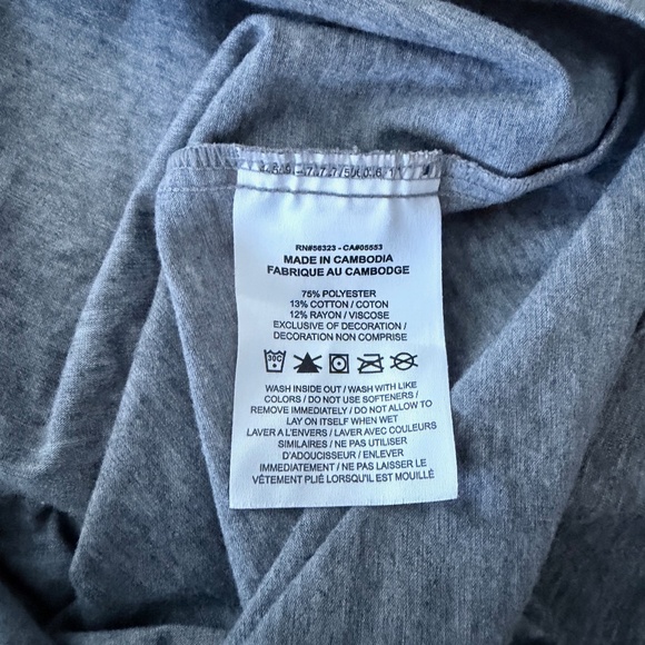 Nike NWOT Dri-Fit Short-Sleeve Cropped Pocket Tee (M) - Picture 7 of 8